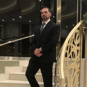 Meet your Posher, Derek